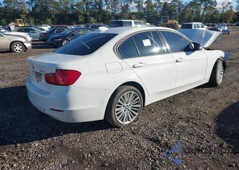 2015 BMW 328I z USA, uszkodzony, nr VIN WBA3C1C55FP851158